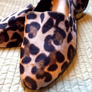 MIX No.6 Womans Leopard Print size 11 Loafer